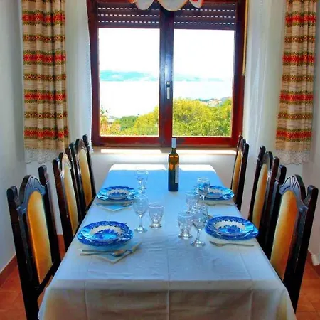 Three-bedroom In I Novi Vinodolski